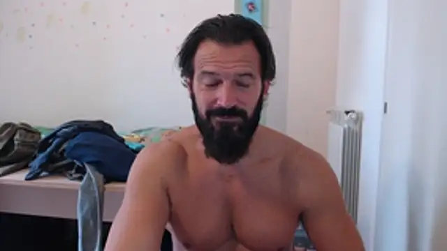 Snapshot of muscoloporco chatting on October 25, 9:28 am muscoloporco online show from October 25, 9:28 am