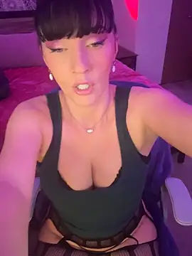 MaciiMayy online show from March 8, 8:56 pm