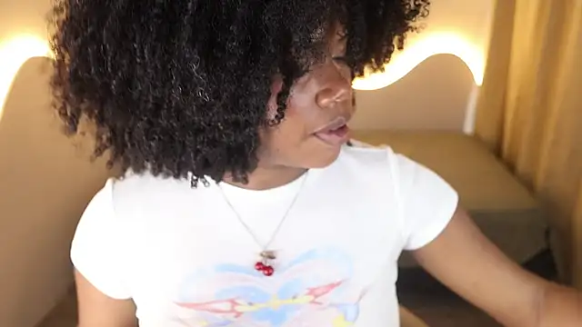 kehlannis  online show from October 23, 8:18 pm