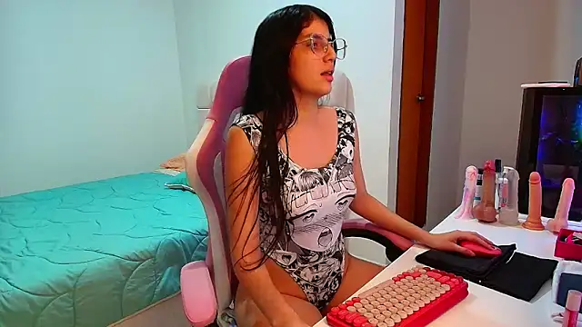 Julieta Rose19 online show from November 15, 3:37 am