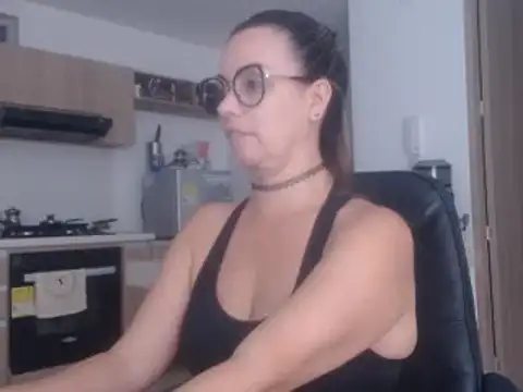 LovePaula online show from February 19, 12:14 am