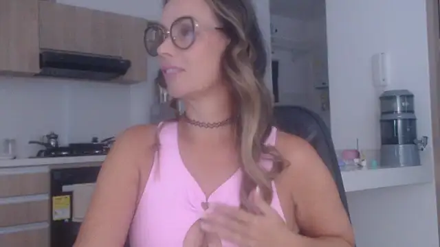 LovePaula online show from November 23, 12:27 pm