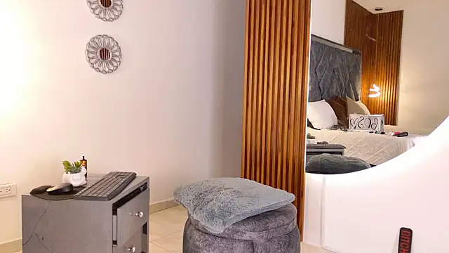 Snapshot of Dafne__Ruiz chatting on November 17, 2:34 pm Dafne Ruiz online show from November 17, 2:34 pm