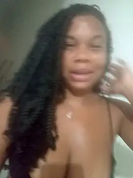 Snapshot of PrettahSantos chatting on January 13, 12:38 am PrettahSantos online show from January 13, 12:38 am