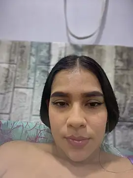 Snapshot of Valery_lux16 chatting on April 19, 7:38 pm Valery lux16 online show from April 19, 7:38 pm