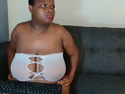 bigboobsHUNNY online show from September 26, 3:05 pm