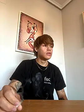 Snapshot of fezgrosso chatting on November 10, 2:27 pm fezgrosso online show from November 10, 2:27 pm