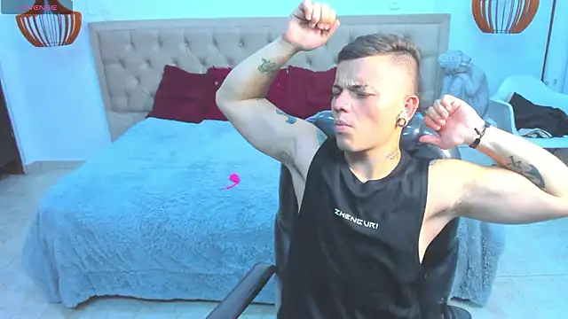 Snapshot of wildthor26 chatting on February 6, 3:33 am wildthor26 online show from February 6, 3:33 am