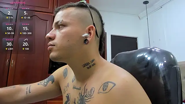 Snapshot of wildthor26 chatting on February 11, 4:06 am wildthor26 online show from February 11, 4:06 am