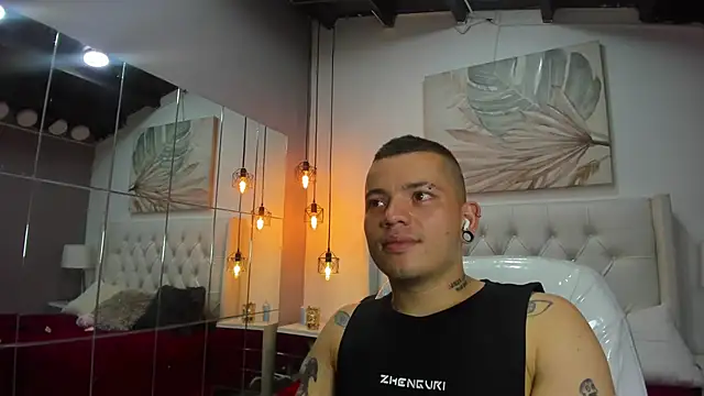 Snapshot of wildthor26 chatting on February 26, 4:44 am wildthor26 online show from February 26, 4:44 am