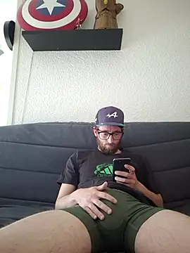 Snapshot of nymphomaniecouple chatting on April 16, 10:38 am nymphomaniecouple online show from April 16, 10:38 am