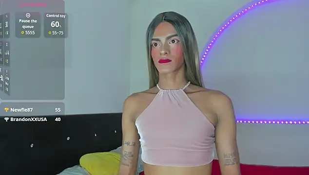 Snapshot of isadora_mansini chatting on September 27, 12:43 pm isadora mansini online show from September 27, 12:43 pm