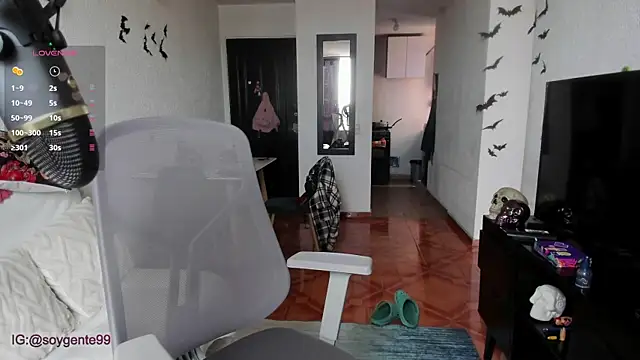 Chubby Licius online show from November 5, 3:23 pm