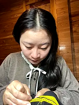 violet-00 online show from December 17, 1:11 am