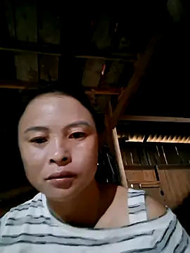 xuxulovezz online show from October 13, 11:49 pm