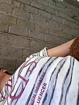 xuxulovezz online show from March 1, 5:20 am