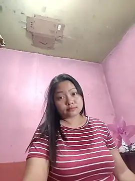 Snapshot of radiantbloom chatting on January 12, 1:38 pm radiantbloom online show from January 12, 1:38 pm