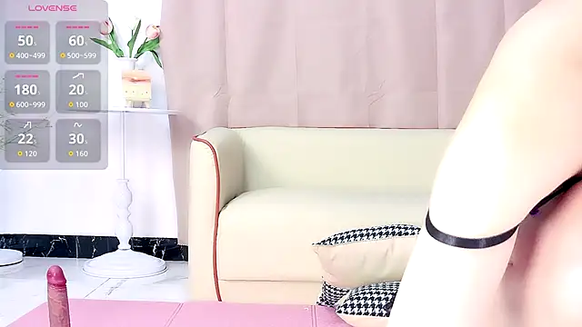 Nelly520 online show from November 17, 5:35 am