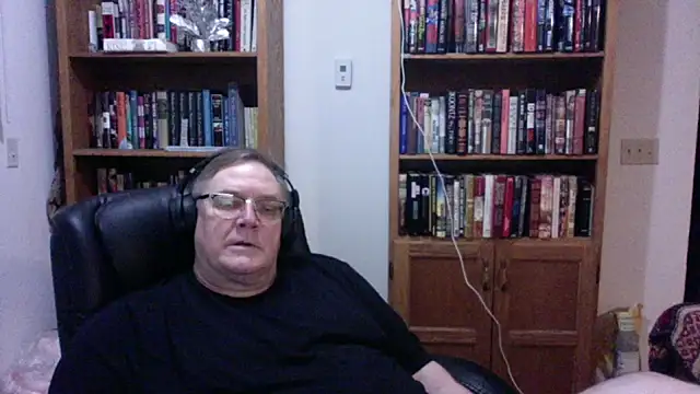 Vinyl22xh online show from June 19, 3:55 am
