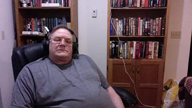 Vinyl22xh online show from June 27, 2:05 am