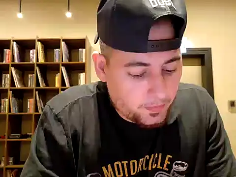 Snapshot of maximus888A chatting on September 24, 4:21 pm maximus888A online show from September 24, 4:21 pm