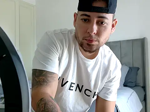 Snapshot of maximus888A chatting on October 15, 9:53 am maximus888A online show from October 15, 9:53 am