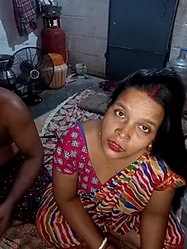 Snapshot of reya743 chatting on September 24, 4:10 pm reya743 online show from September 24, 4:10 pm