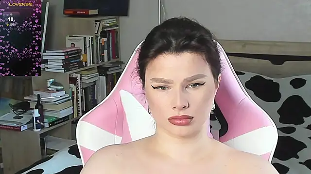 Snapshot of bbJ_one chatting on June 15, 5:09 am bbJ one online show from June 15, 5:09 am
