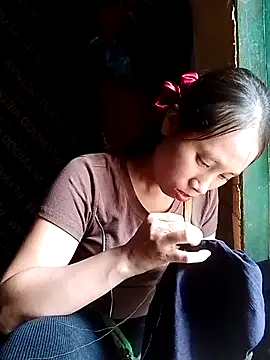 Snapshot of ruby-00 chatting on October 10, 7:40 am ruby-00 online show from October 10, 7:40 am
