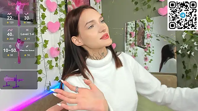 Selena Lune online show from October 8, 1:03 am