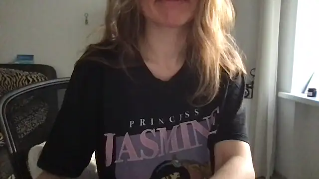 Snapshot of Marivell chatting on October 3, 1:30 pm Marivell online show from October 3, 1:30 pm