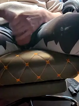 Snapshot of northboy91 chatting on April 8, 8:03 am northboy91 online show from April 8, 8:03 am