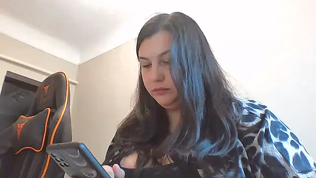 Snapshot of Feymaria chatting on October 2, 10:11 am Feymaria online show from October 2, 10:11 am