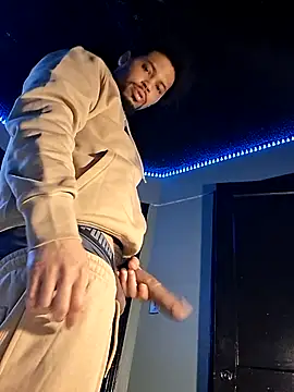 Painstickwes online show from March 8, 9:07 pm