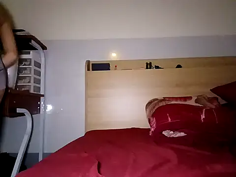 Snapshot of Soin18 chatting on November 5, 5:51 am Soin18 online show from November 5, 5:51 am