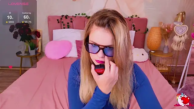 KellyHayden online show from September 28, 10:31 am