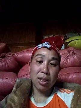 Snapshot of vtmbae chatting on March 11, 5:35 am vtmbae online show from March 11, 5:35 am