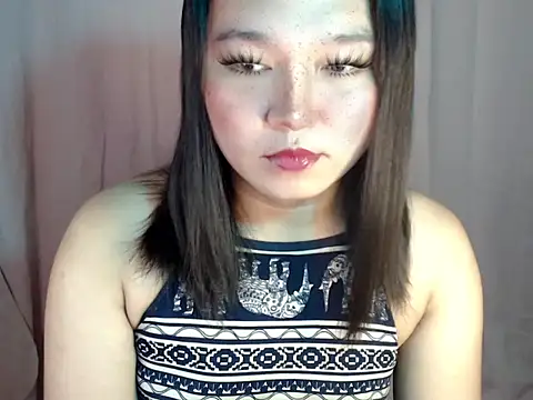 Eyes-on-me online show from October 26, 8:59 pm