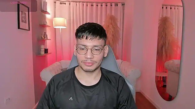 Snapshot of marcuswildx chatting on March 31, 11:54 am marcuswildx online show from March 31, 11:54 am