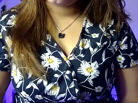 Snapshot of Aaliya02 chatting on February 19, 3:57 am Aaliya02 online show from February 19, 3:57 am