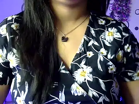 Snapshot of Aaliya02 chatting on March 1, 5:53 am Aaliya02 online show from March 1, 5:53 am