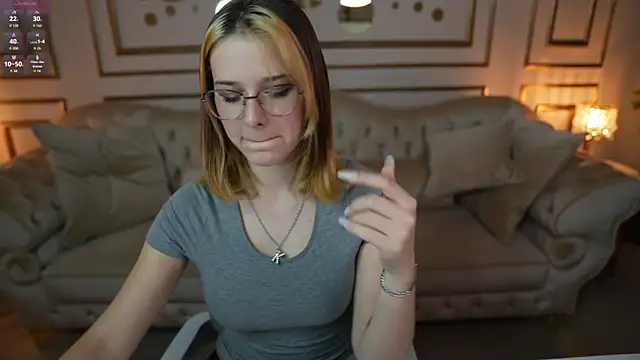 Snapshot of Hoshi_mur chatting on October 3, 2:36 pm Hoshi mur online show from October 3, 2:36 pm