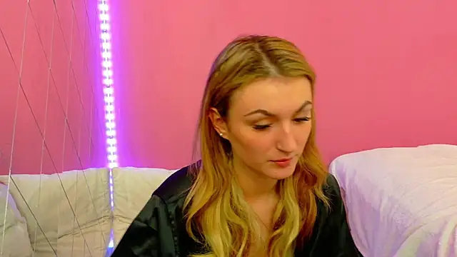 Snapshot of Anaayss_ chatting on November 27, 6:04 am Anaayss online show from November 27, 6:04 am