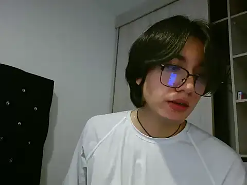 Matti Mendez  online show from June 16, 11:57 am
