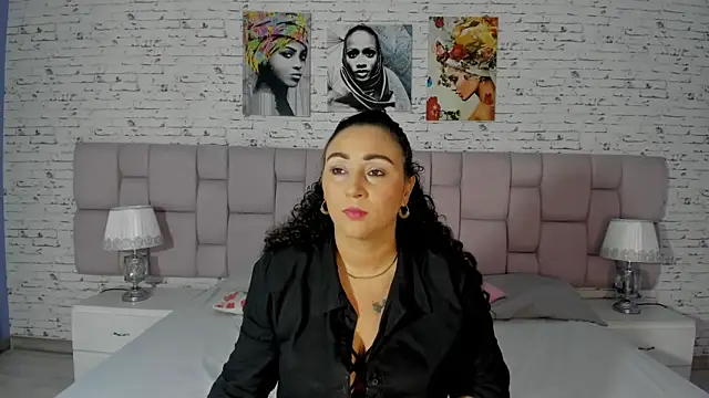 Snapshot of VaniaRose chatting on October 23, 1:21 pm VaniaRose online show from October 23, 1:21 pm