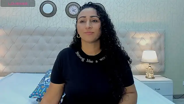 Snapshot of VaniaRose chatting on October 29, 1:02 pm VaniaRose online show from October 29, 1:02 pm