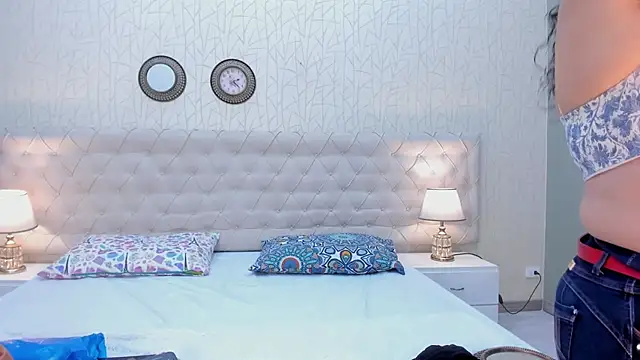 Snapshot of VaniaRose chatting on November 26, 1:45 pm VaniaRose online show from November 26, 1:45 pm