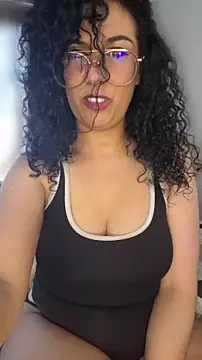 LondonHilton online show from February 23, 3:09 pm