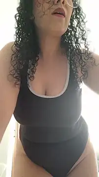 LondonHilton online show from April 9, 6:02 pm