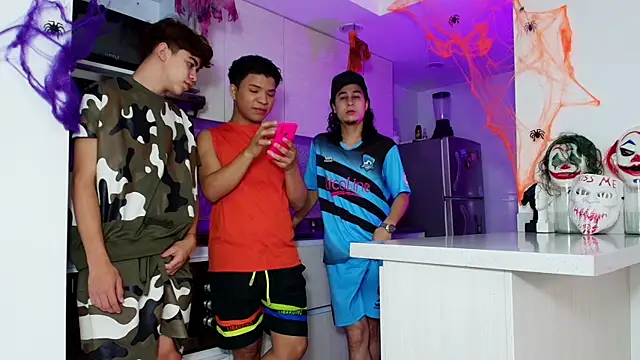 Snapshot of latin_naughty_boys chatting on October 11, 10:08 pm latin naughty boys online show from October 11, 10:08 pm